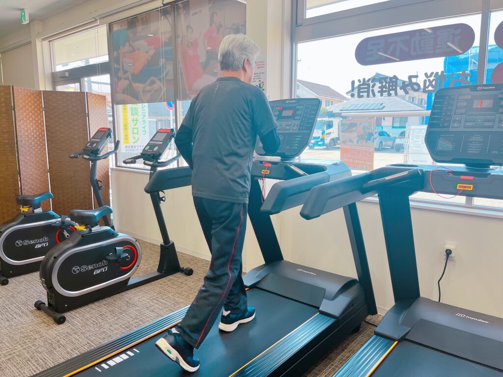 スタッフの皆さん、お客さんから元気をもらっています。（碧南市　K様）|コンビニフィットネス碧南｜運動不足・肩こり・腰痛・メタボ解消に最適なアットホームなフィットネスジム｜